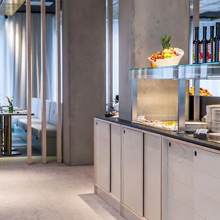 Hilton Garden 호텔