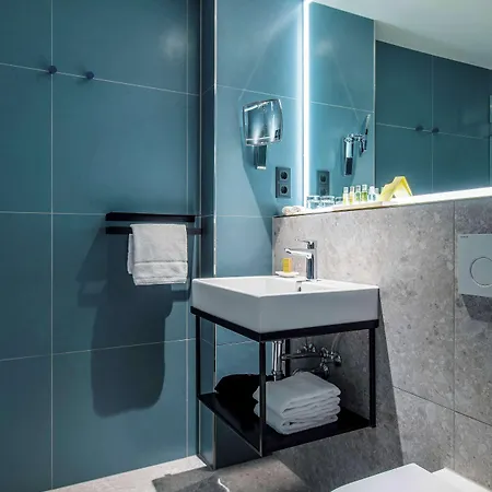 Hilton Garden 4*