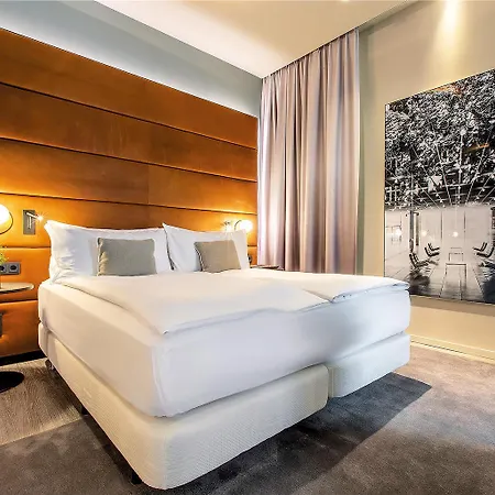 Hilton Garden 酒店 4*