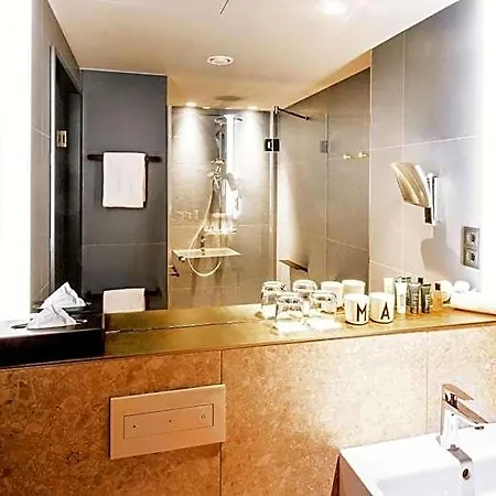 Hilton Garden 4*