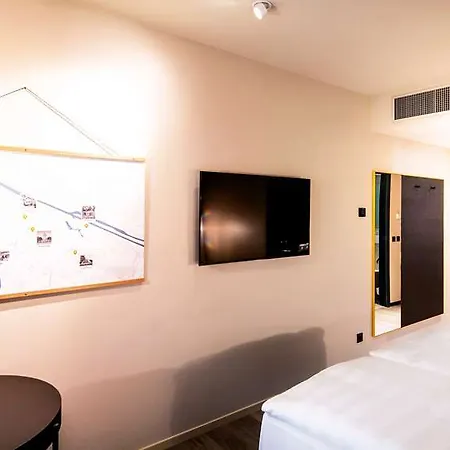 Hilton Garden 4* מאנהיים